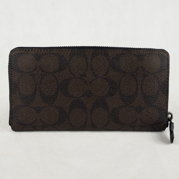 Disney Coach Wallet Accordion Zip Minnie Patches - Picture 5 of 8